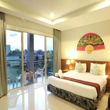 Choophorn House Sha Hotel Pantai Kata Bagian luar foto
