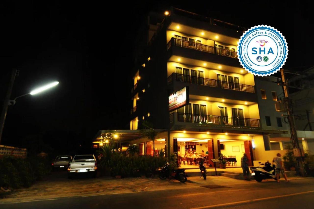 Choophorn House Sha Hotel Pantai Kata Bagian luar foto
