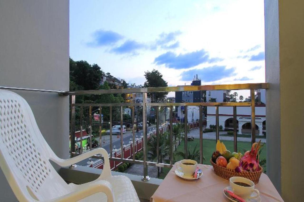 Choophorn House Sha Hotel Pantai Kata Bagian luar foto