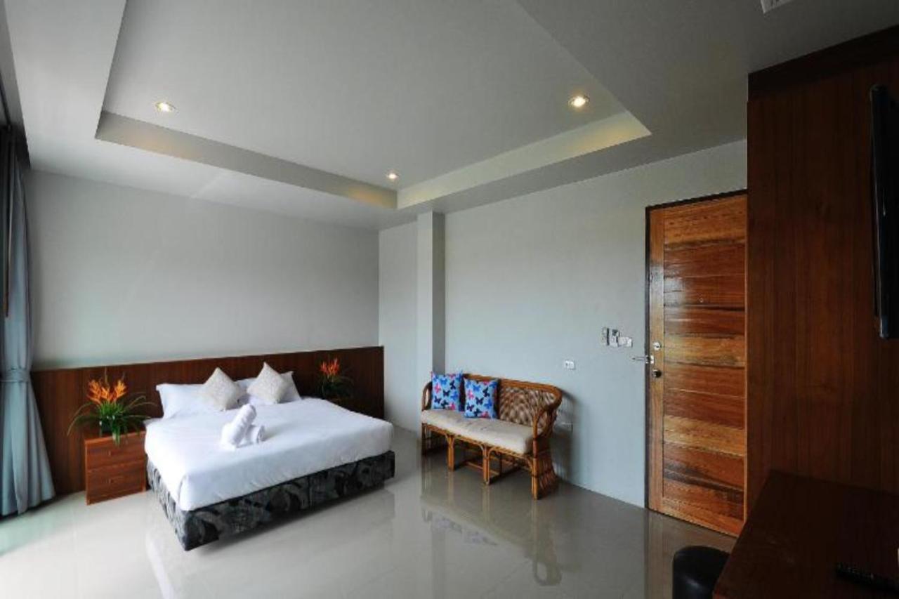 Choophorn House Sha Hotel Pantai Kata Bagian luar foto