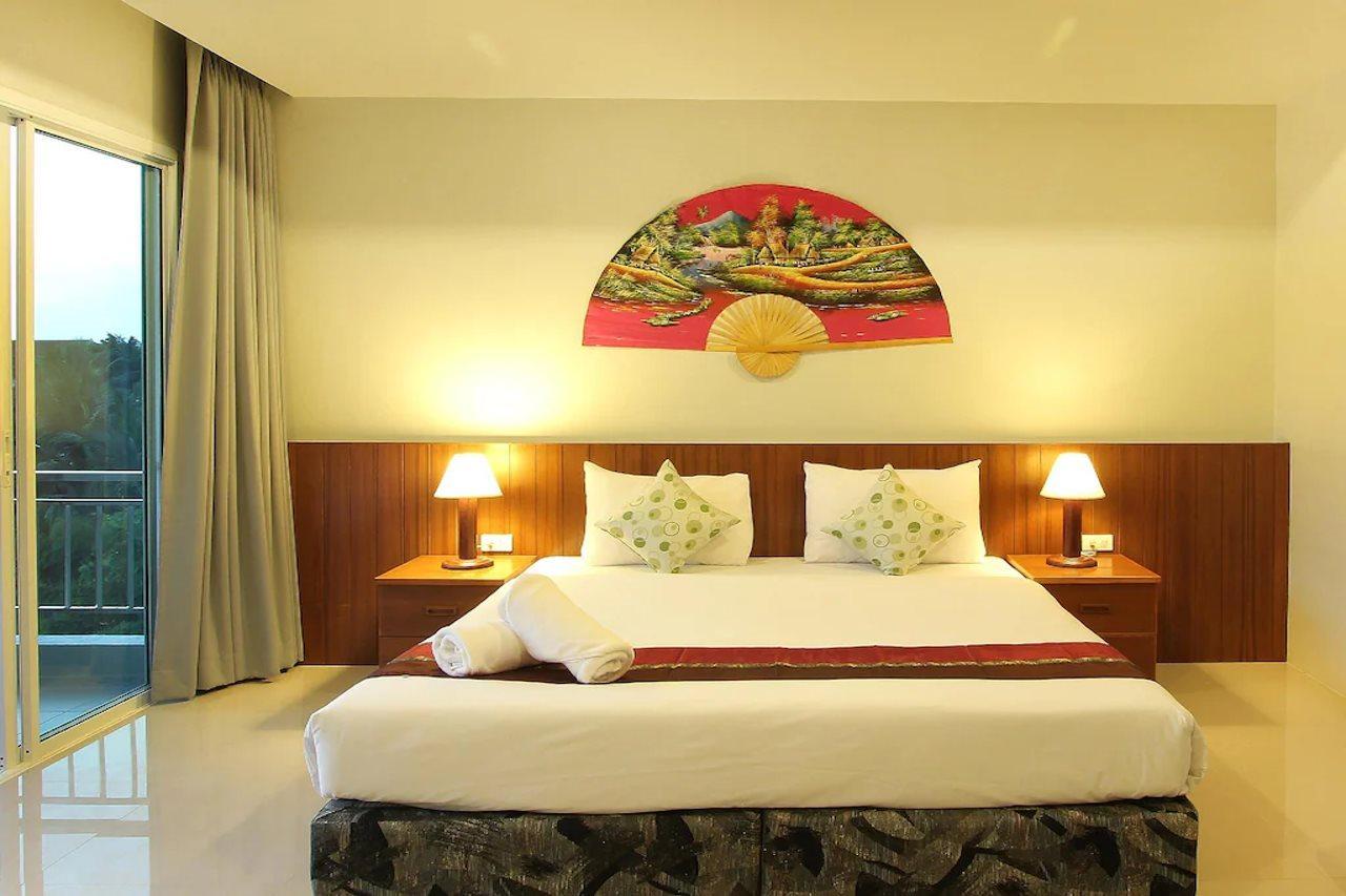 Choophorn House Sha Hotel Pantai Kata Bagian luar foto