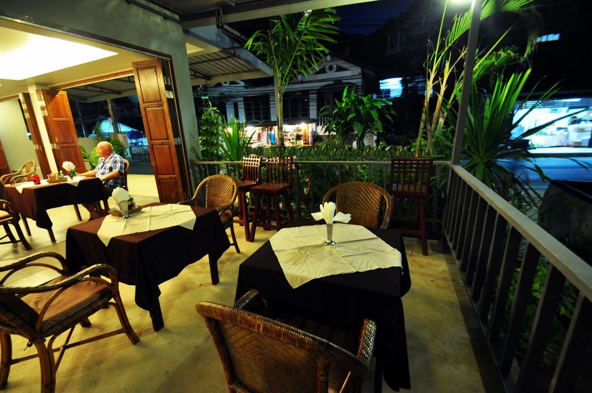 Choophorn House Sha Hotel Pantai Kata Bagian luar foto